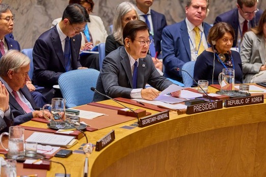 이재명 대통령이 한국 정상으로는 처음으로 유엔 안전보장이사회를 주재하고 있다.