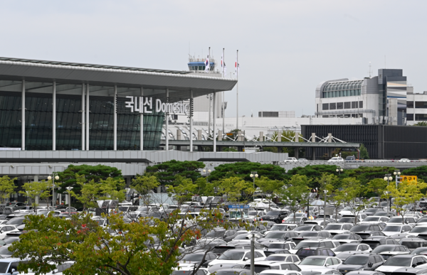 김포공항 청사 및 주차장 모습 (사진=한국공항공사)