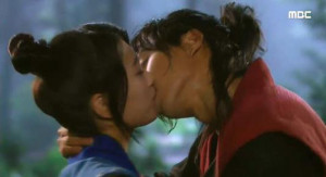 <b>수지</b> 이승기 과거 진~한 <b>키스신</b>, 헉 소리 나네 "화끈거려"