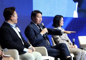 최태원 SK회장 "미래 울산은 AI시티의 모습이 돼야"